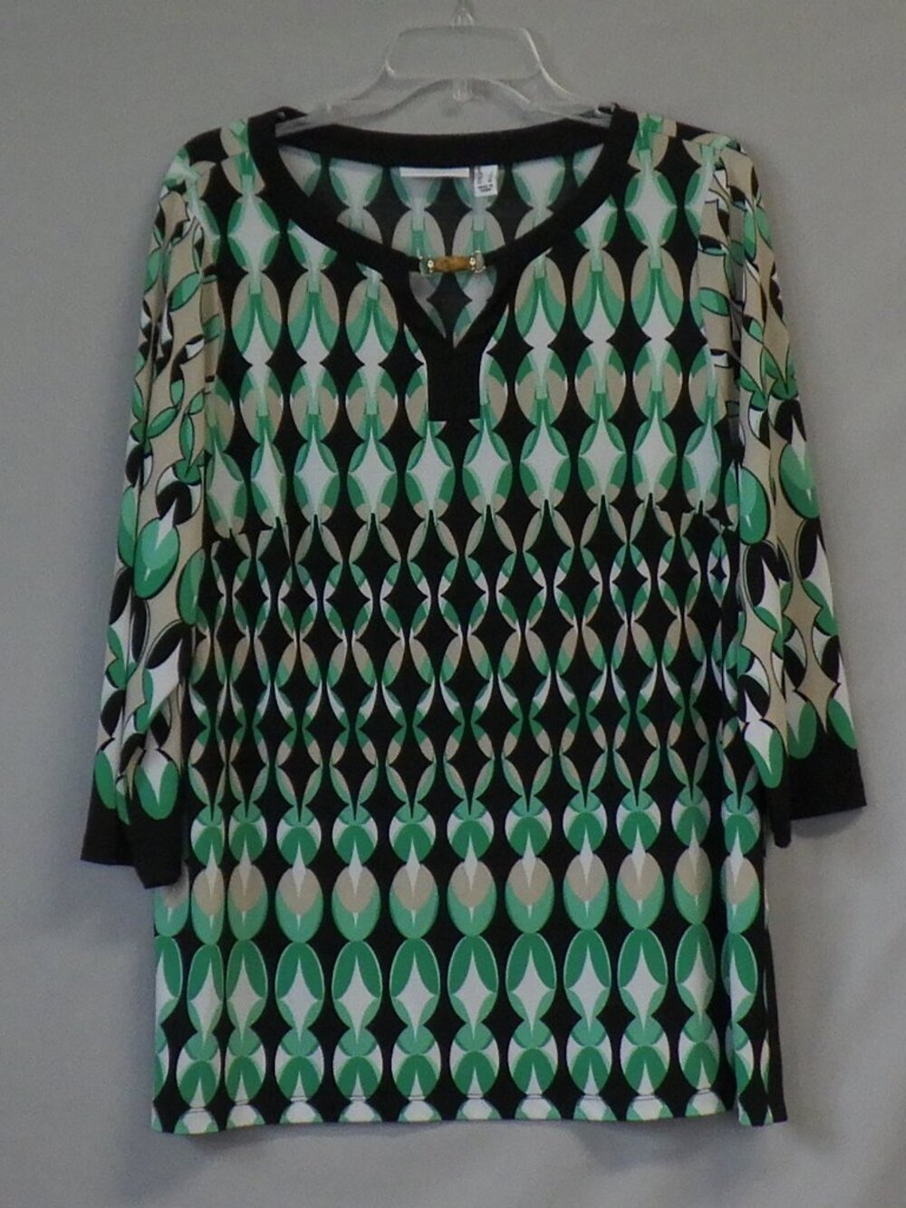 Susan Graver Green & Black Graphic Top